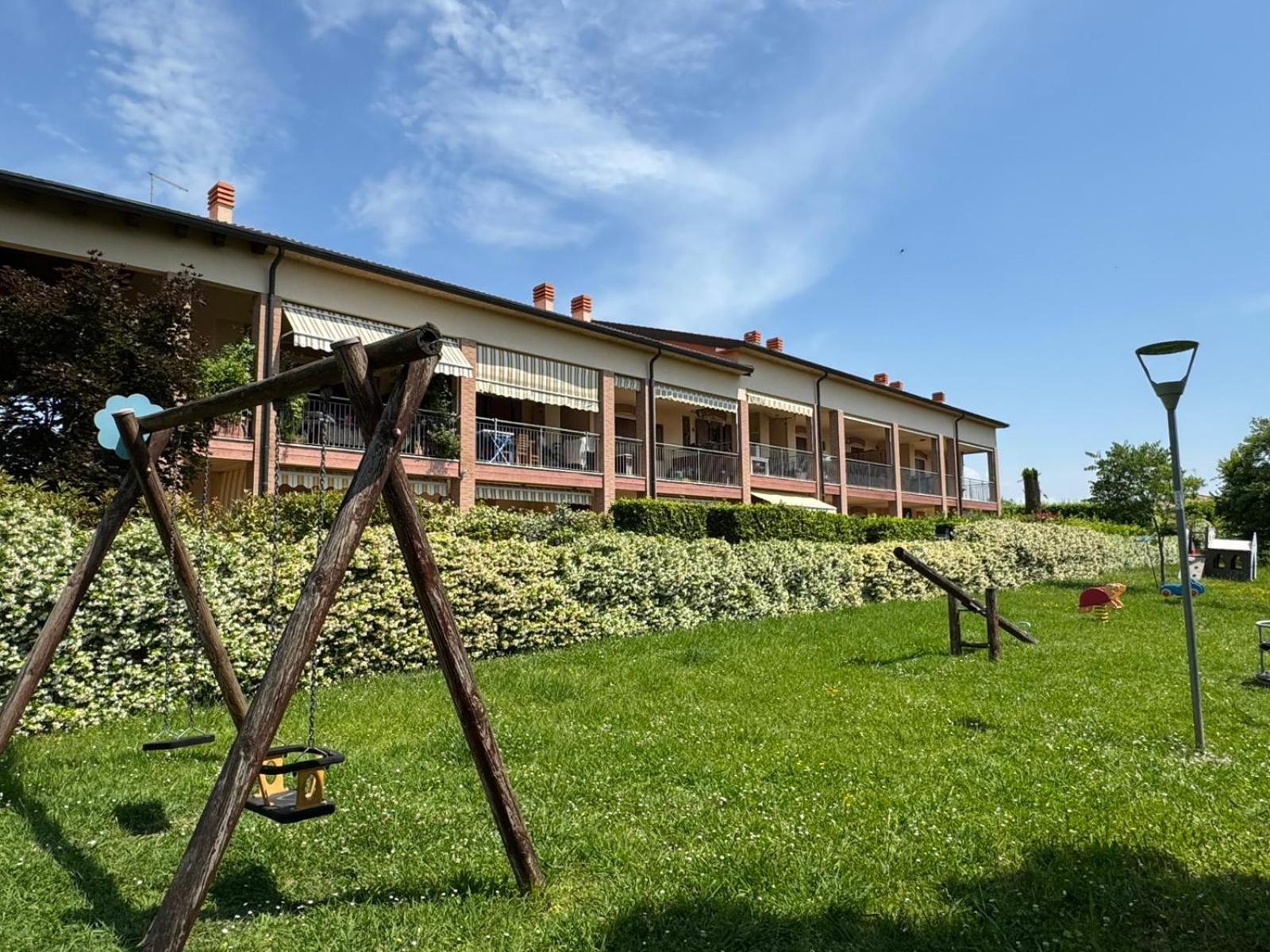 Camilla's Place - With Pool And Garden Appartement